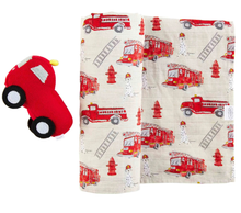 Load image into Gallery viewer, Swaddle and rattle set
